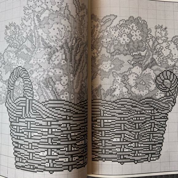 A gardeners book of needlepoint - Picture 5 of 11